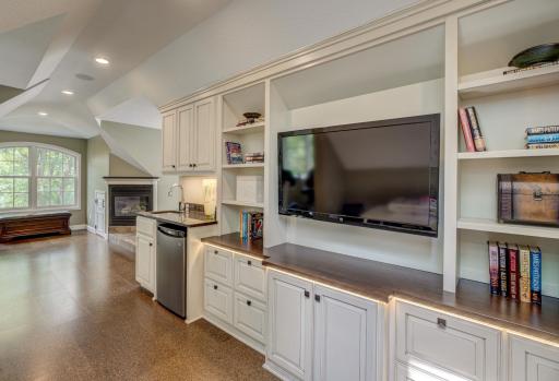 3 Shadow Lane, North Oaks, MN 55127