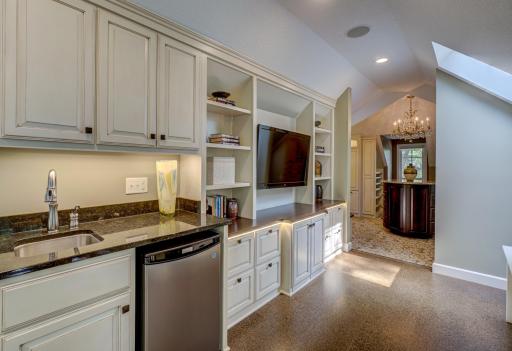 3 Shadow Lane, North Oaks, MN 55127