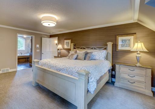 3 Shadow Lane, North Oaks, MN 55127