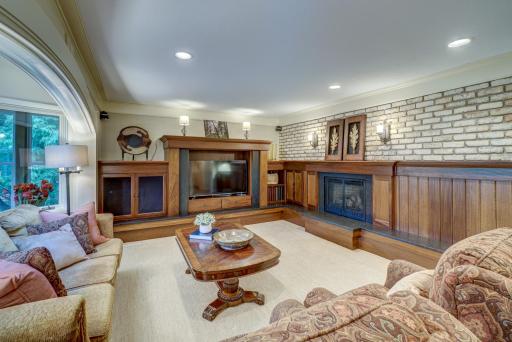 3 Shadow Lane, North Oaks, MN 55127