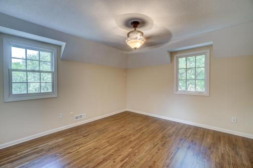 3 Shadow Lane, North Oaks, MN 55127