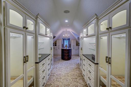 3 Shadow Lane, North Oaks, MN 55127