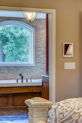 3 Shadow Lane, North Oaks, MN 55127