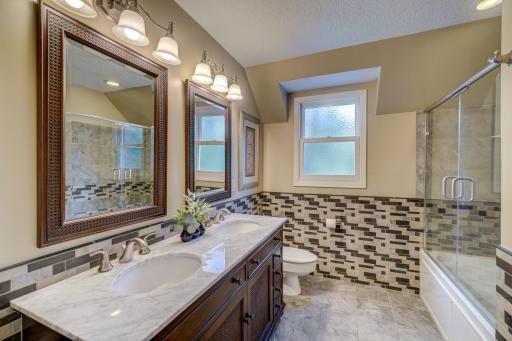 3 Shadow Lane, North Oaks, MN 55127