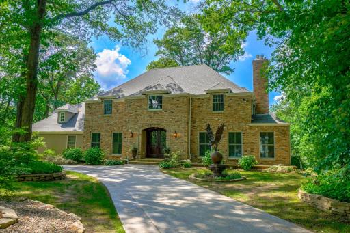 3 Shadow Lane, North Oaks, MN 55127