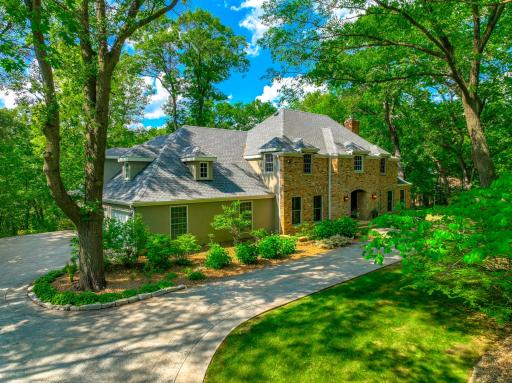 3 Shadow Lane, North Oaks, MN 55127