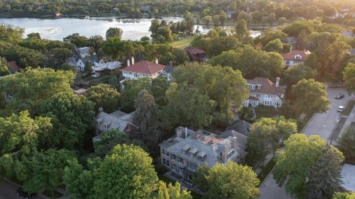 2262 W Lake Of The Isles Parkway, Minneapolis, MN 55405