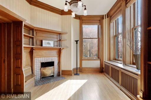 4 Crocus Hill, Saint Paul, MN 55102