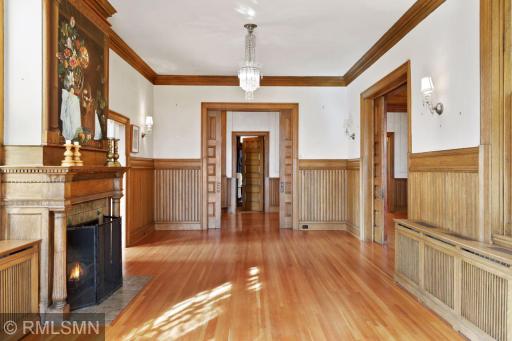 4 Crocus Hill, Saint Paul, MN 55102