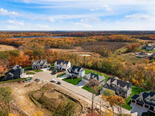 6995 Lucy Ridge Lane, Chanhassen, MN 55317