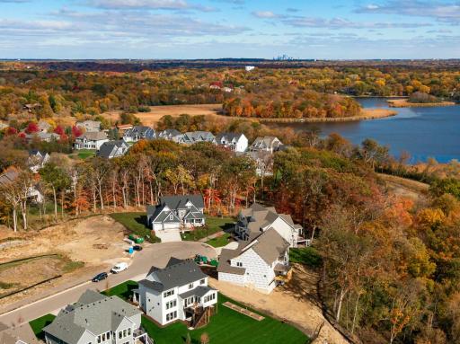 6995 Lucy Ridge Lane, Chanhassen, MN 55317