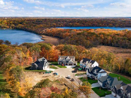 6995 Lucy Ridge Lane, Chanhassen, MN 55317