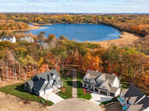6995 Lucy Ridge Lane, Chanhassen, MN 55317