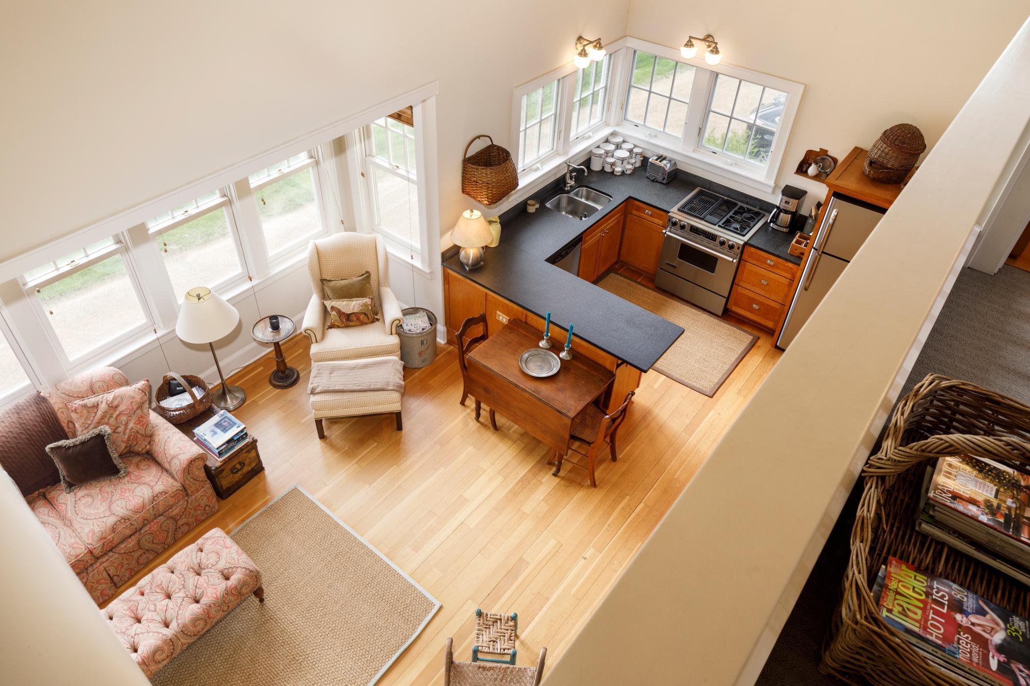 Upper-level guest house: Loft overlooking the open main level