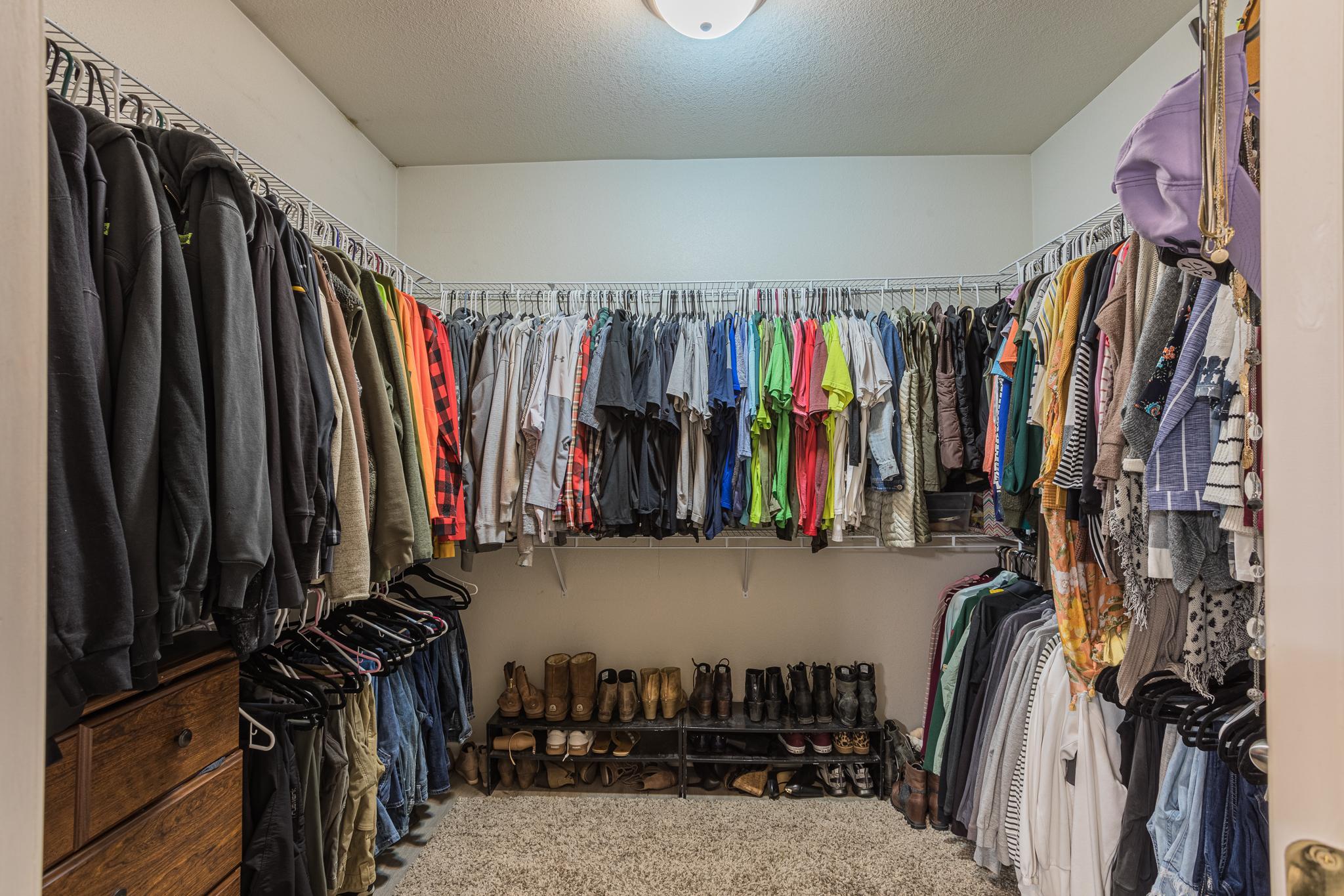 Walk-in Closet