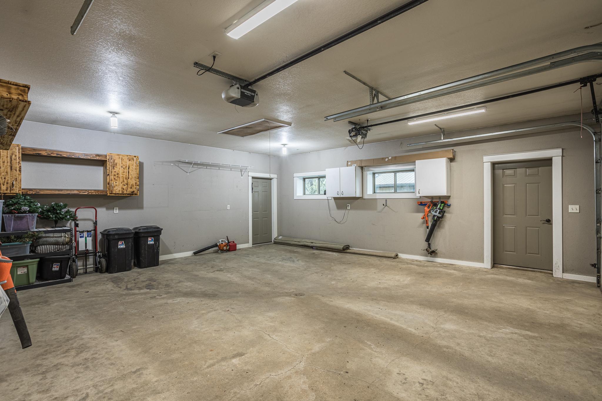 Insulated/Heated Att. Garage