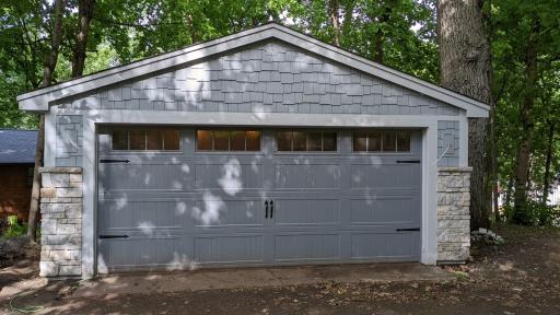 95 Birch Bluff Road, Excelsior, MN 55331