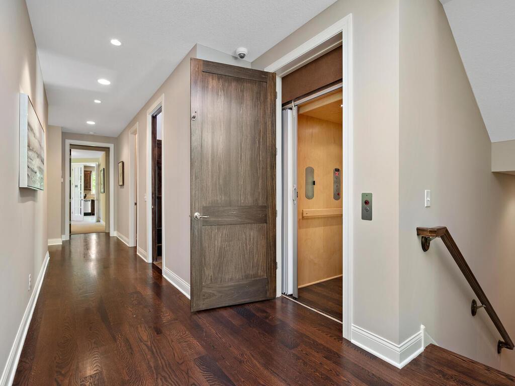 1516 Brightwood Dr Minnetonka MN 55391 USA-011-010-Brightwood Dr Minnetonka MN 553917-MLS_Size.jpg