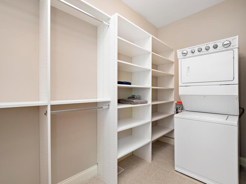 1516 Brightwood Dr Minnetonka MN 55391 USA-039-036-Brightwood Dr Minnetonka MN 5539135-MLS_Size.jpg