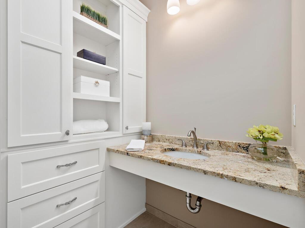 1516 Brightwood Dr Minnetonka MN 55391 USA-038-033-Brightwood Dr Minnetonka MN 5539134-MLS_Size.jpg