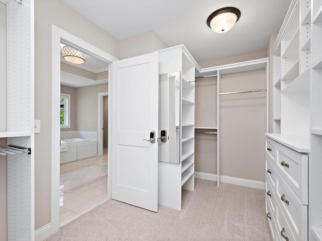 1516 Brightwood Dr Minnetonka MN 55391 USA-051-056-Brightwood Dr Minnetonka MN 5539147-MLS_Size.jpg