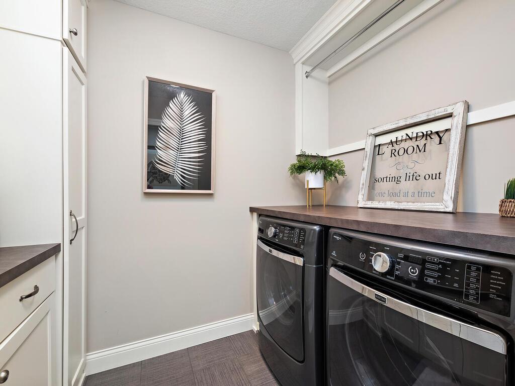 1516 Brightwood Dr Minnetonka MN 55391 USA-054-053-Brightwood Dr Minnetonka MN 5539150-MLS_Size.jpg