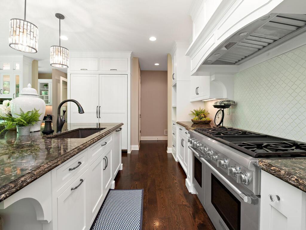 1516 Brightwood Dr Minnetonka MN 55391 USA-021-021-Brightwood Dr Minnetonka MN 5539117-MLS_Size.jpg