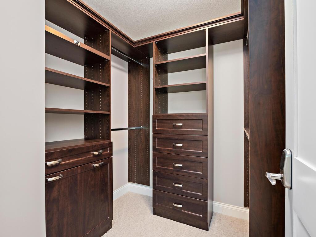 1516 Brightwood Dr Minnetonka MN 55391 USA-050-052-Brightwood Dr Minnetonka MN 5539146-MLS_Size.jpg