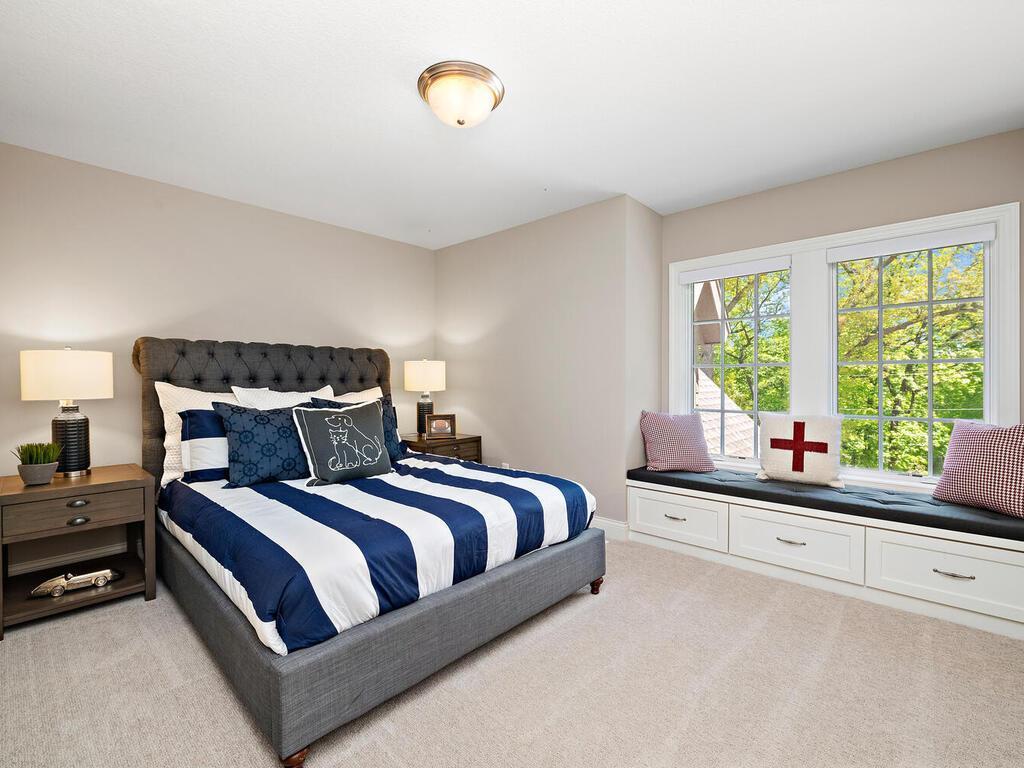 1516 Brightwood Dr Minnetonka MN 55391 USA-052-051-Brightwood Dr Minnetonka MN 5539148-MLS_Size.jpg