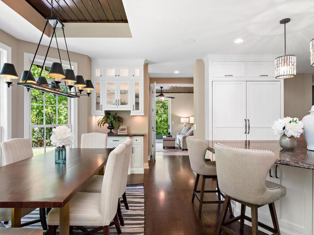 1516 Brightwood Dr Minnetonka MN 55391 USA-029-029-Brightwood Dr Minnetonka MN 5539125-MLS_Size.jpg