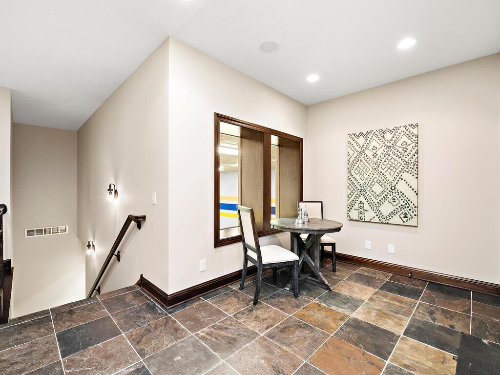 1516 Brightwood Dr Minnetonka MN 55391 USA-075-072-Brightwood Dr Minnetonka MN 5539171-MLS_Size.jpg