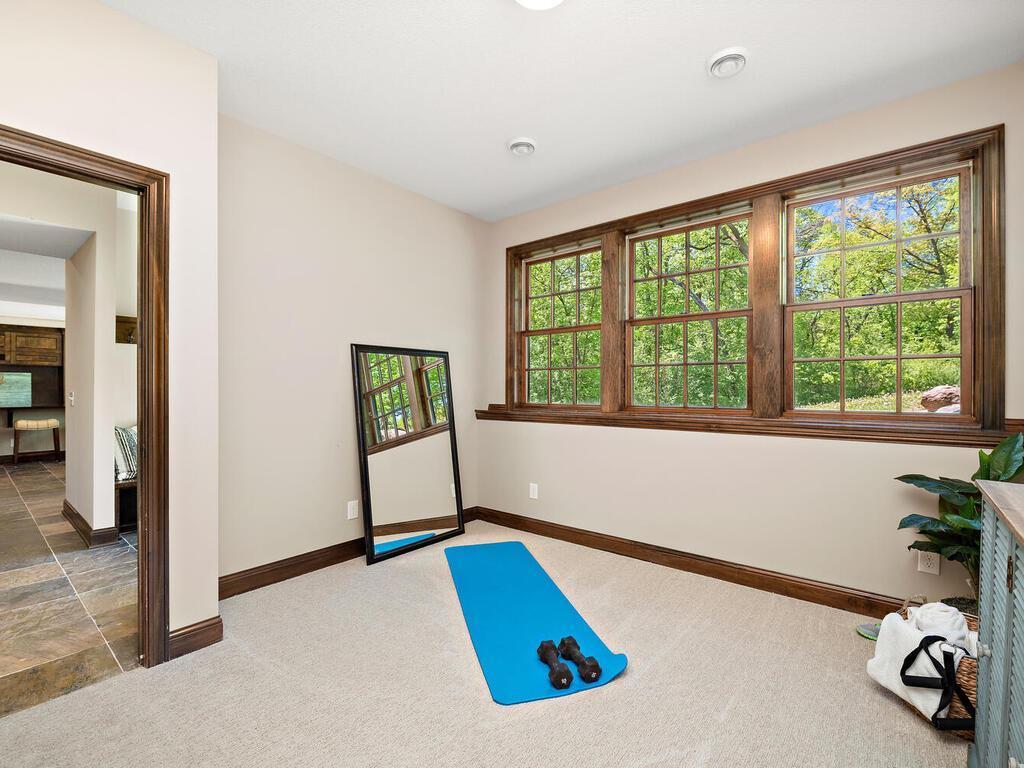 1516 Brightwood Dr Minnetonka MN 55391 USA-073-068-Brightwood Dr Minnetonka MN 5539169-MLS_Size.jpg