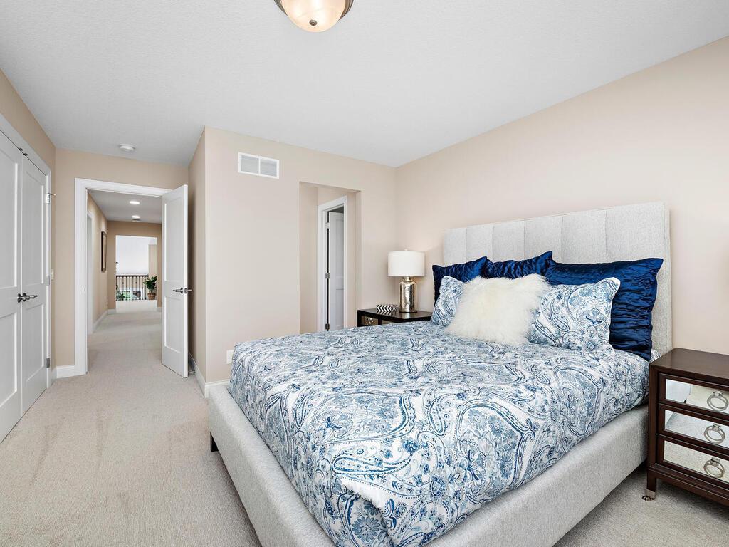 1516 Brightwood Dr Minnetonka MN 55391 USA-057-055-Brightwood Dr Minnetonka MN 5539153-MLS_Size.jpg