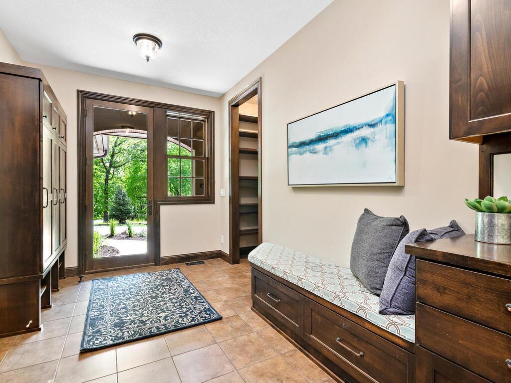 1516 Brightwood Dr Minnetonka MN 55391 USA-035-039-Brightwood Dr Minnetonka MN 5539131-MLS_Size.jpg