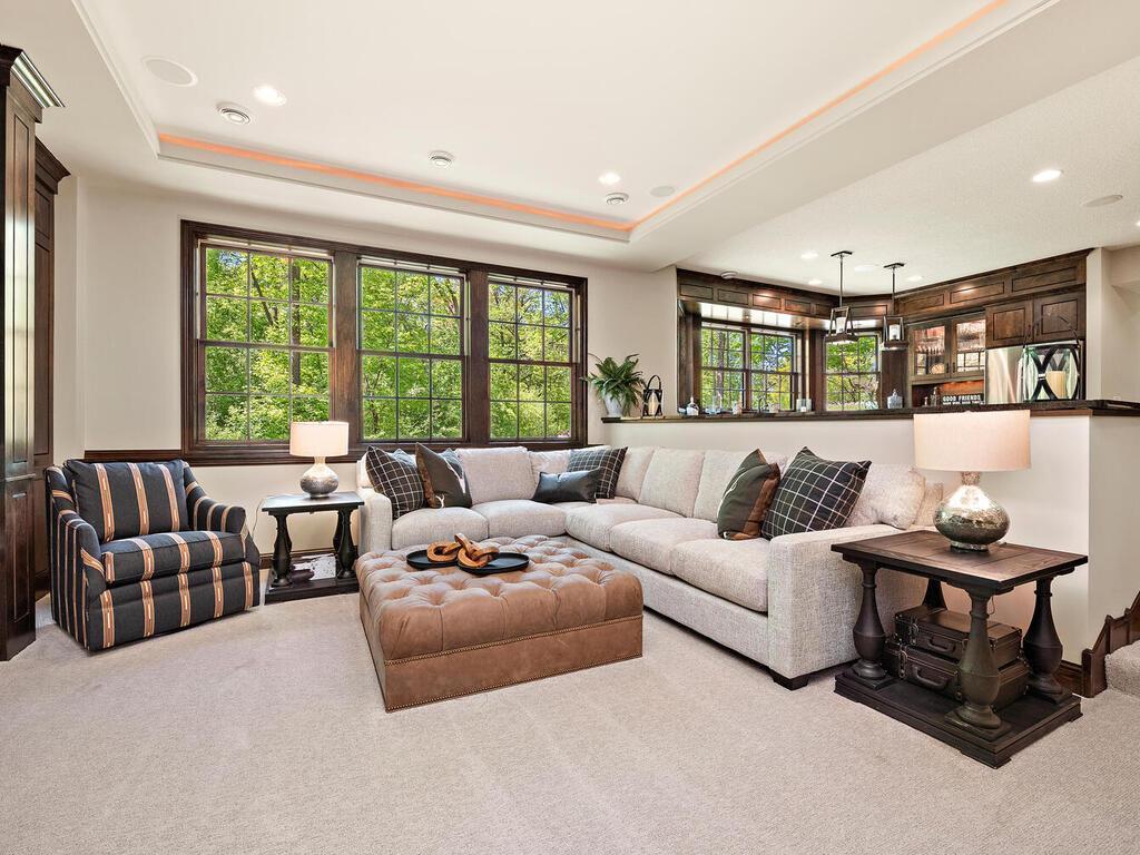 1516 Brightwood Dr Minnetonka MN 55391 USA-065-065-Brightwood Dr Minnetonka MN 5539161-MLS_Size.jpg