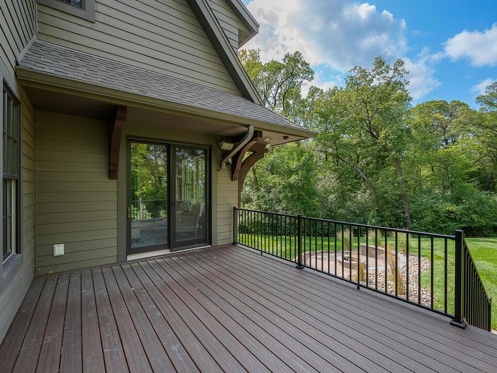 1516 Brightwood Dr Minnetonka MN 55391 USA-079-094-Brightwood Dr Minnetonka MN 553916-MLS_Size.jpg