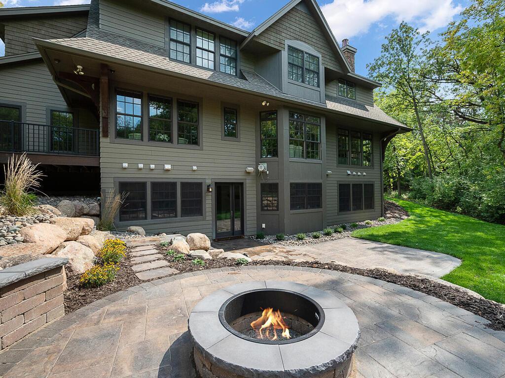 1516 Brightwood Dr Minnetonka MN 55391 USA-081-093-Brightwood Dr Minnetonka MN 553918-MLS_Size.jpg