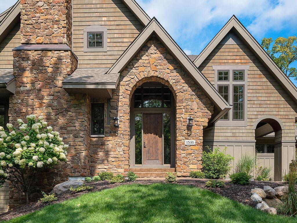 1516 Brightwood Dr Minnetonka MN 55391 USA-006-089-Brightwood Dr Minnetonka MN 553912-MLS_Size.jpg
