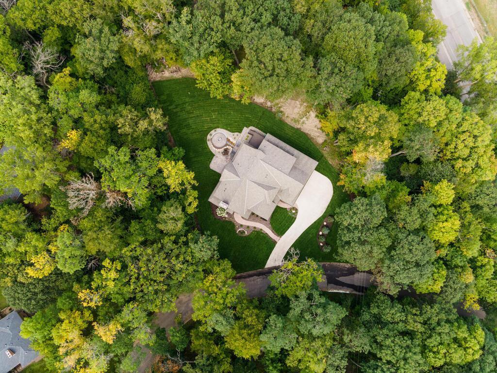 1516 Brightwood Dr Minnetonka MN 55391 USA-082-098-Brightwood Dr Minnetonka MN 553919-MLS_Size.jpg