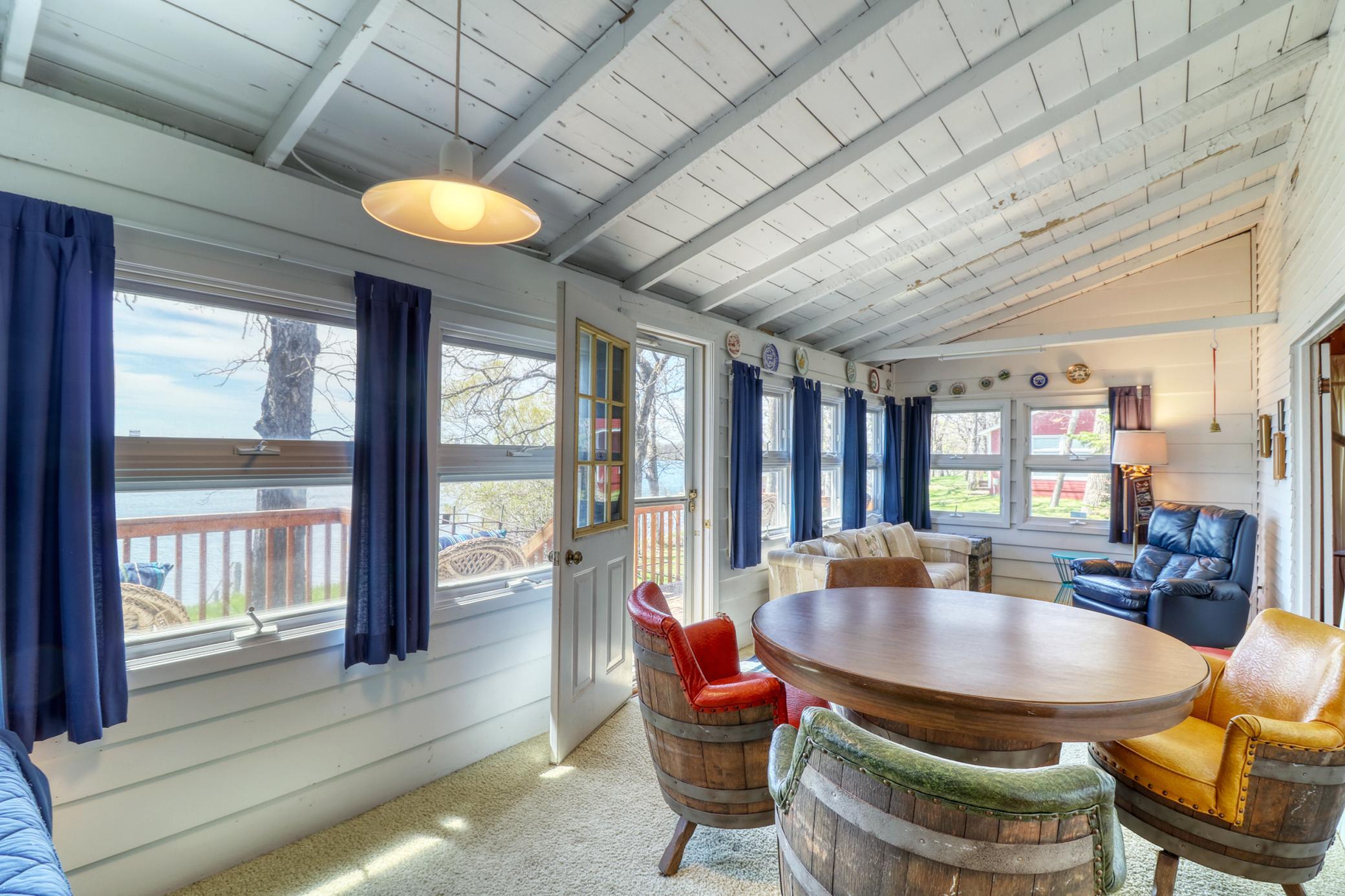 Sunroom1_1.jpg