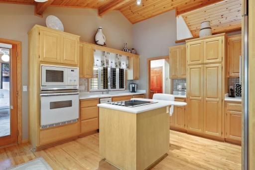 19549 Jersey Avenue, Lakeville, MN 55044