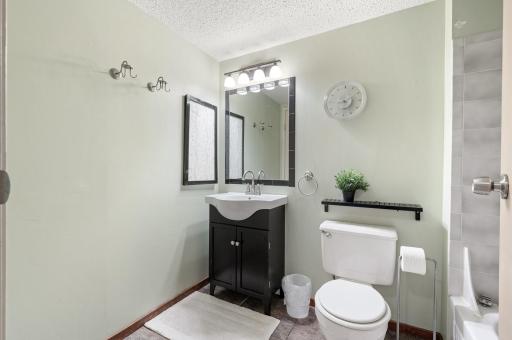 78 10th Sreet Unit #1907 - Updated Bathroom