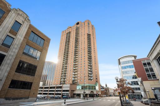 78 10th Sreet Unit #1907 - Located in the heart of downtown St. Paul.