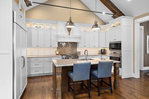 8 ft island! 244 Broadway Ave N Wayzata MN 55391