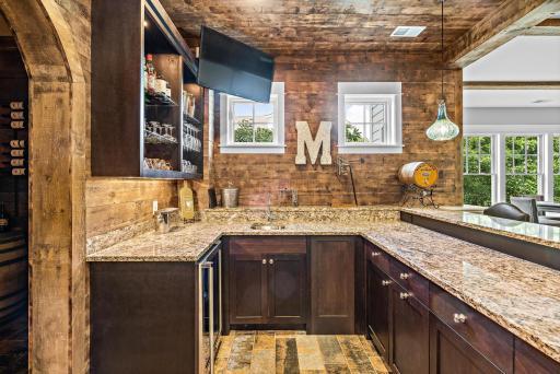 244 Broadway Ave N Wayzata MN 55391