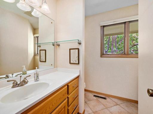 1120 Angelo Drive, Golden Valley, MN 55422