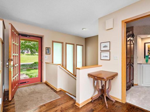 1120 Angelo Drive, Golden Valley, MN 55422