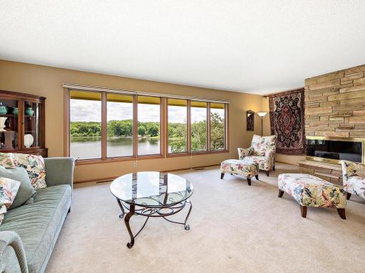 1120 Angelo Drive, Golden Valley, MN 55422