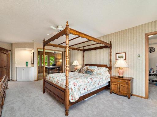1120 Angelo Drive, Golden Valley, MN 55422