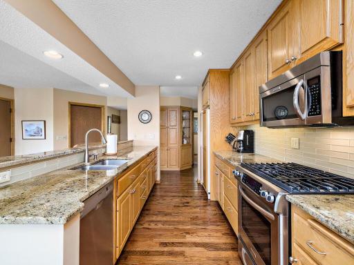1120 Angelo Drive, Golden Valley, MN 55422